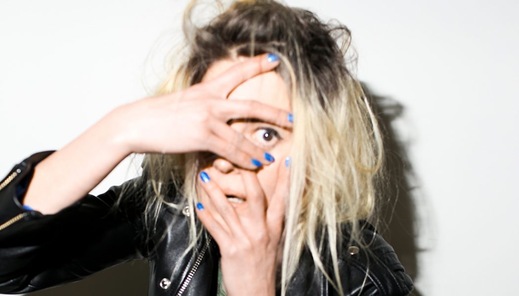 Alison Mosshart Has Solo Dance Party in ‘It Ain’t Water’ Video