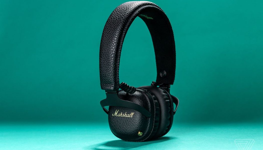 Amazon’s Echo Show 5 is buy-one-get-one free at Best Buy today