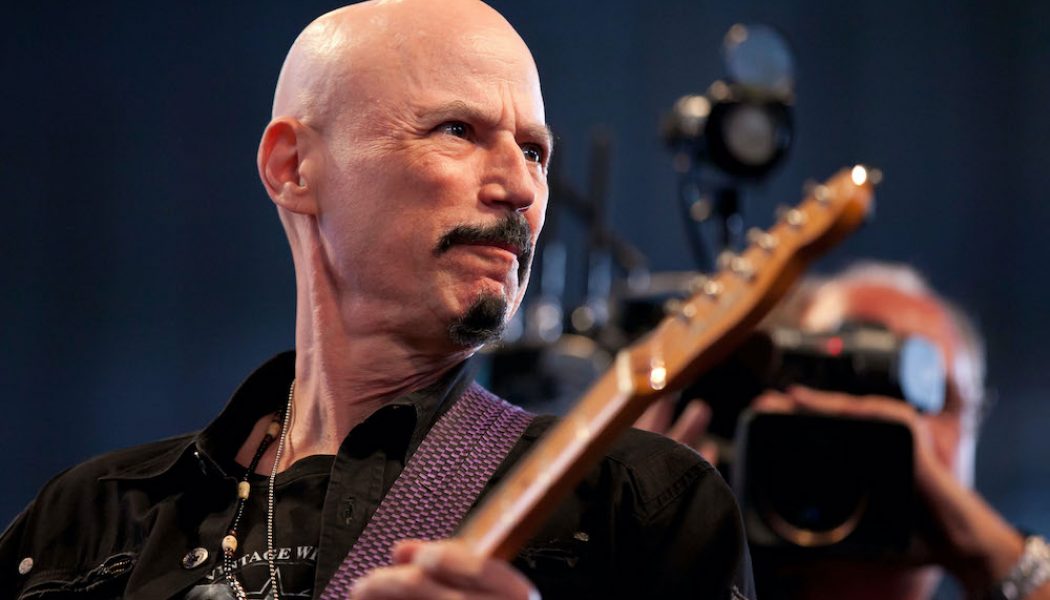 Bob Kulick, KISS and Lou Reed Guitarist, Dies at 70