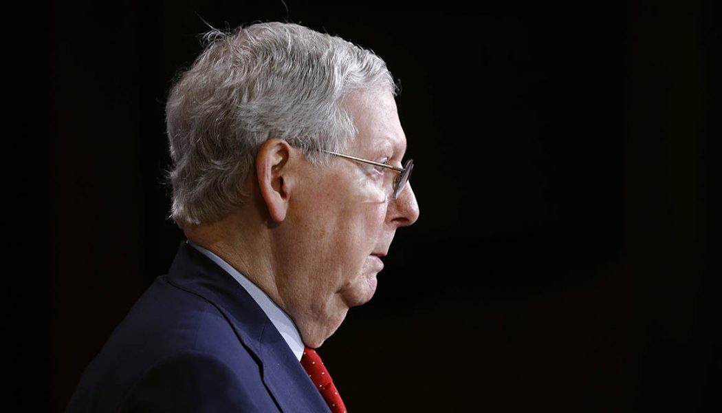 Economists urge Republicans to ignore the deficit
