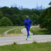 Farah feels Tokyo delay could help 10,000m title defence