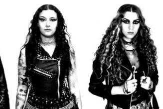 Former NERVOSA Members FERNANDA LIRA And LUANA DAMETTO Launch Death Metal Band CRYPTA