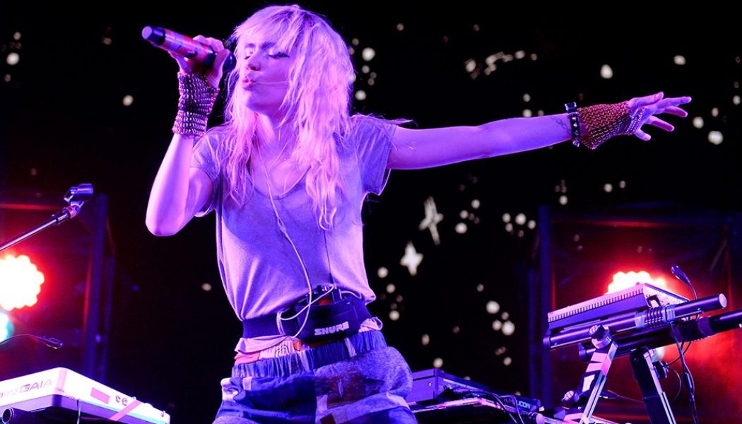 Grimes Will Sell a Piece of Her Soul at Upcoming Art Exhibit