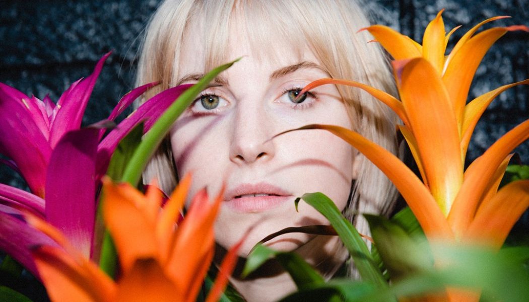 Hayley Williams Leads Midweek U.K. Chart With Solo Debut ‘Petals For Armor’
