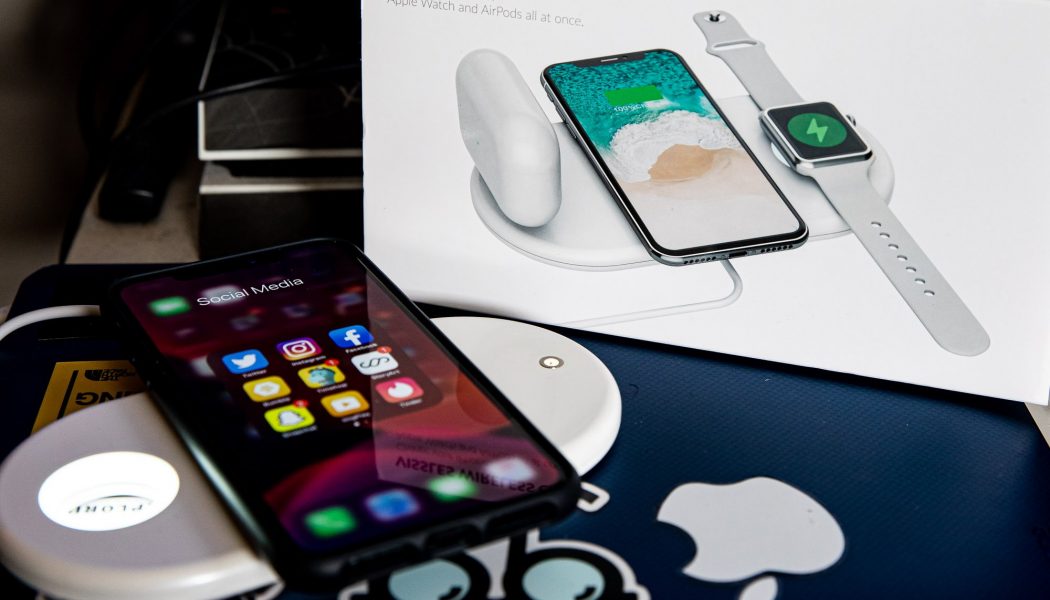 HHW Tech Review: Vissles 3-In-1 Wireless Charging Mat, A Decent Fill-In For The Canceled AirPower Charging Mat