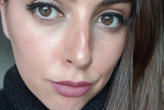 I’m a Beauty Editor, and I Never Learned These Basic Makeup Skills Until Now