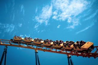 Japan Amusement Parks Asking Guests Not to Scream on Roller Coasters Due to COVID-19