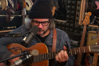 Jeff Tweedy Performs ‘Jesus Etc’ on Late Show