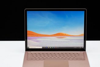 Microsoft offering free repairs for mysterious Surface Laptop 3 screen cracks