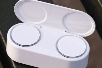 Microsoft Surface Earbuds review: comfort at a cost