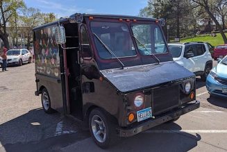 Minneapolis Ice Cream Truck Plays Extreme Metal, Serves No Ice Cream