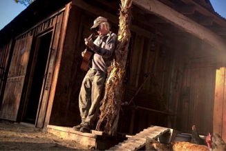 Neil Young’s Fifth Fireside Session Takes a Trip to the Barnyard: Watch