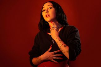 Noah Cyrus’ Song ‘Young & Sad’ Recalls Her Difficult Childhood as ‘Miley Cyrus’ Little Sister’