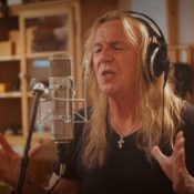 PRETTY MAIDS Singer Reflects On Early 1990s Rise Of Grunge: ‘When I Look At It In Hindsight, It Was So Depressing’