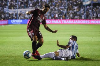 Report: Moyes wants 23-yr-old defender, West Ham star thinks he ‘would fit in well’