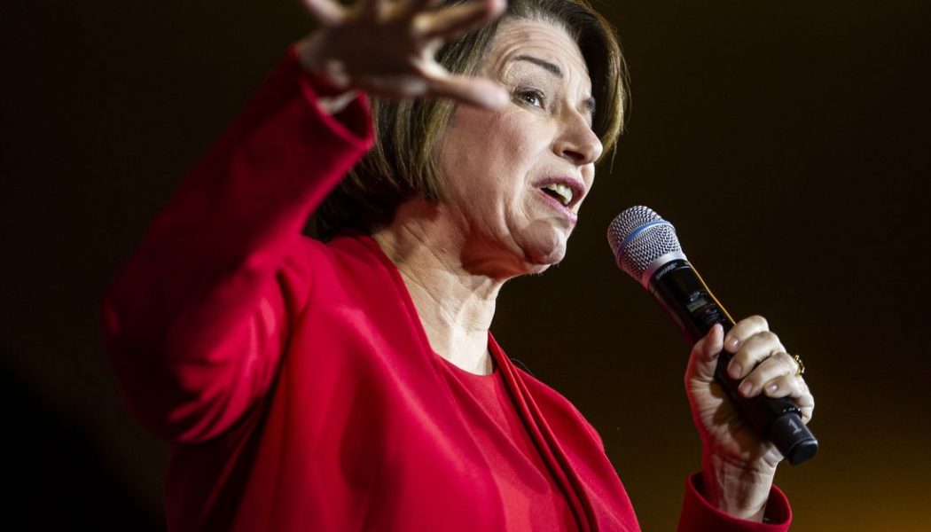 Senate Democrats call for close scrutiny over Uber’s Grubhub deal