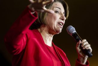 Senate Democrats call for close scrutiny over Uber’s Grubhub deal