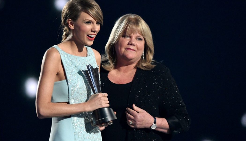 Taylor Swift Shares Sweet Mother’s Day Message & Childhood Home Video: Watch