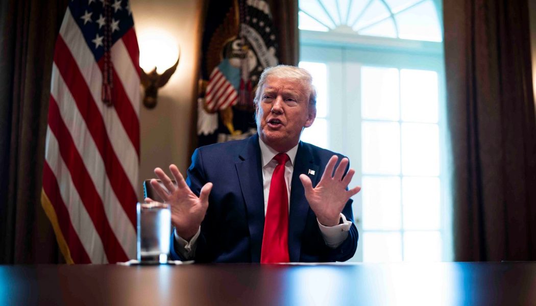 Trump pledges financial aid to oil industry