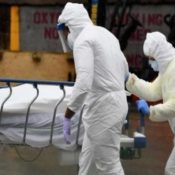 US coronavirus death toll exceeds 90,000 as Donald Trump urges reopening