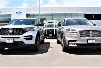 2020 Ford Explorer vs. 2020 Lincoln Aviator: Which Should You Buy?
