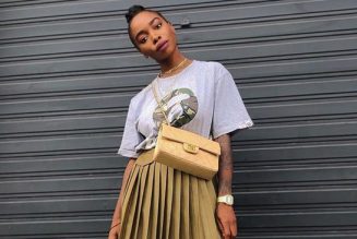 7 Chic Ways French Women Wear a Basic T-Shirt