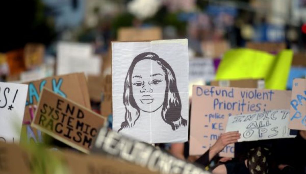 #BreonnaTaylor: Breonna’s Law Passed, Bans No-Knock Warrants In Louisville