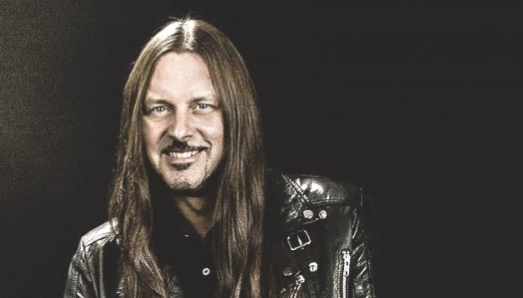 DOKKEN To Be Rejoined By Guitarist REB BEACH For Two Concerts Next Month