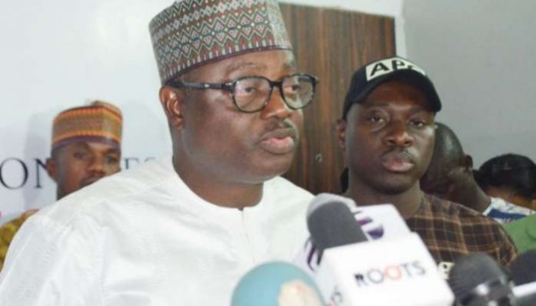 Former APC spokesperson empowers Kwara youths with entrepreneurship skills