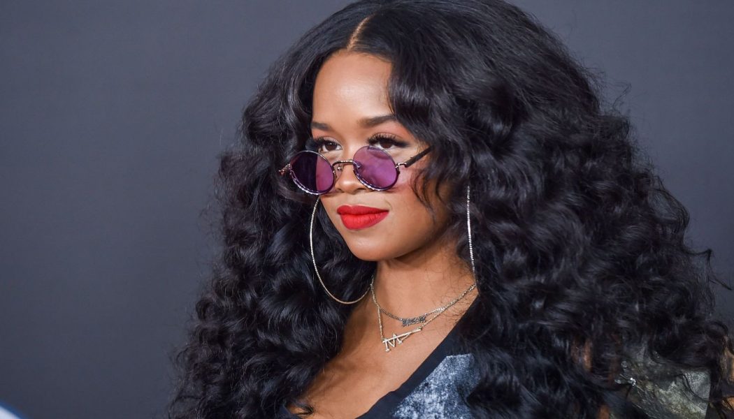 H.E.R. Honors George Floyd With ‘Painful’ New Song ‘I Can’t Breathe’