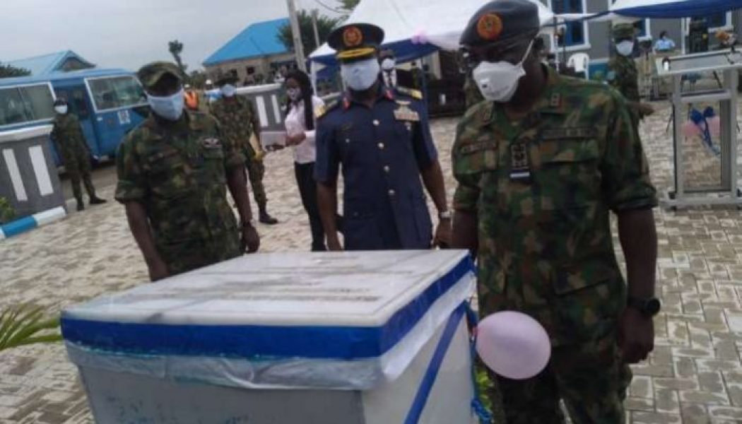 NAF chief inaugurates officers’ quarters in Calabar