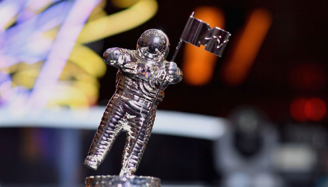 New York Governor Andrew Cuomo Announces MTV VMAs Date & Location