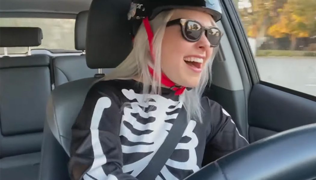 Phoebe Bridgers Talks About Learning to Livestream, Performs ‘I See You’ on Late Late Show