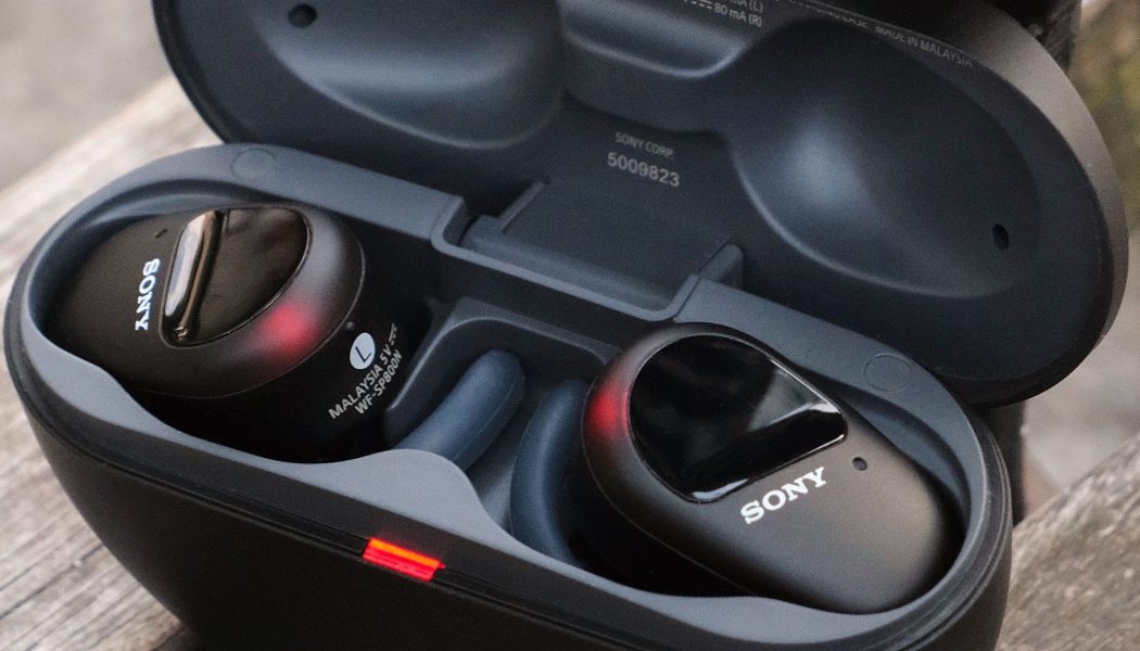 Sony WF-SP800N review: noise cancellation for your workouts