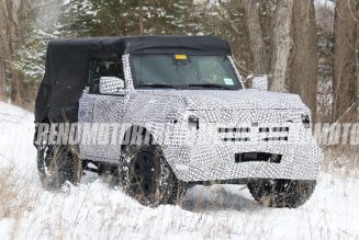 Spy Shots Show 2021 Ford Bronco’s Manual Transmission With Built-In Crawler Gear