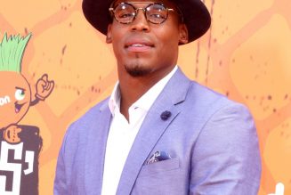 Super Moves: Cam Newton Signs One Year Deal With The New England Patriots