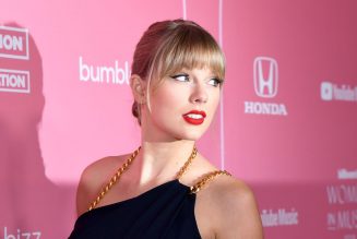 Taylor Swift Makes A Powerful Anti-Racist Statement, Urges Fans To Vote