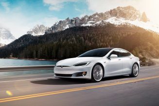 Tesla Model S Long Range Plus Beats Rivian to EPA-Rated 400-Mile Range Barrier