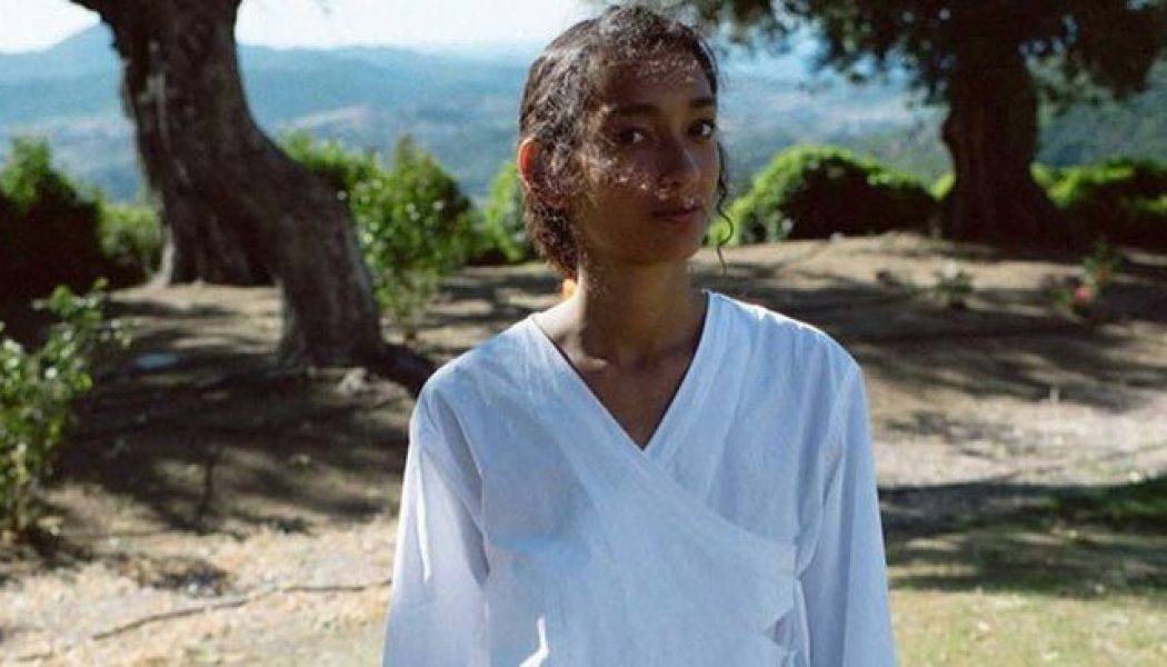 This Under-the-Radar Brand Does the Best Throw-On Summer Dresses