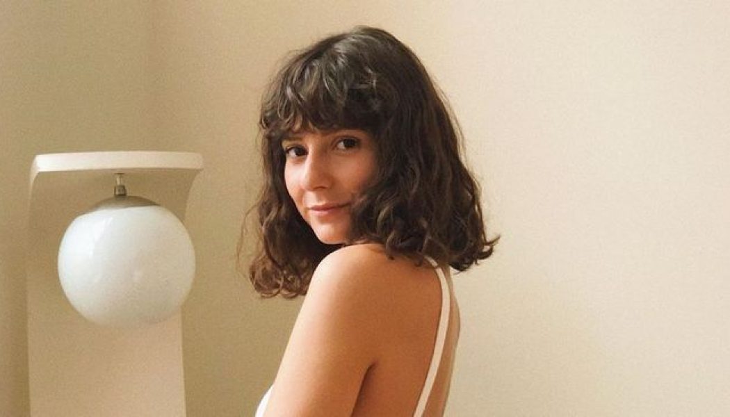 18 Fringes That Suit Everyone, According to Hair Experts