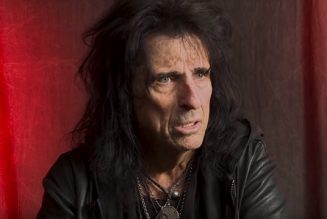 ALICE COOPER Says Racist Cops Should Be ‘Weeded Out’