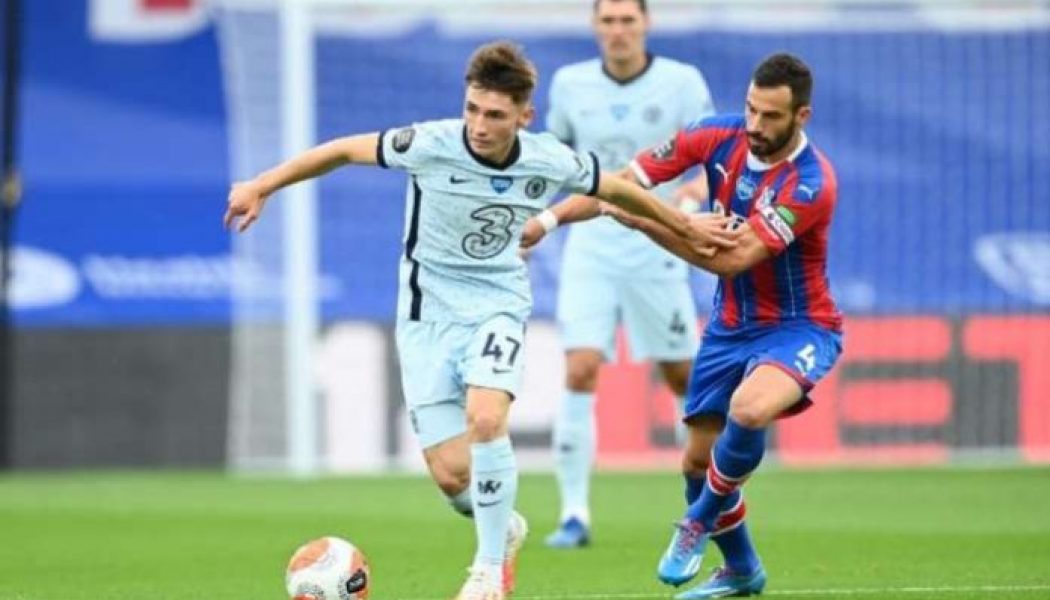 Chelsea midfielder facing four months out after knee surgery