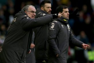 Chris Sutton & Ian Wright react as Leeds United clinch Premier League promotion