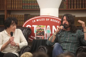 Dave Grohl Pays Homage to Mother, Calls for Trump Administration to Listen to Teachers