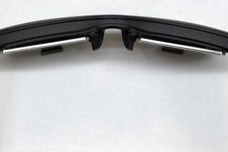 Facebook’s newest proof-of-concept VR headset looks like a pair of sunglasses