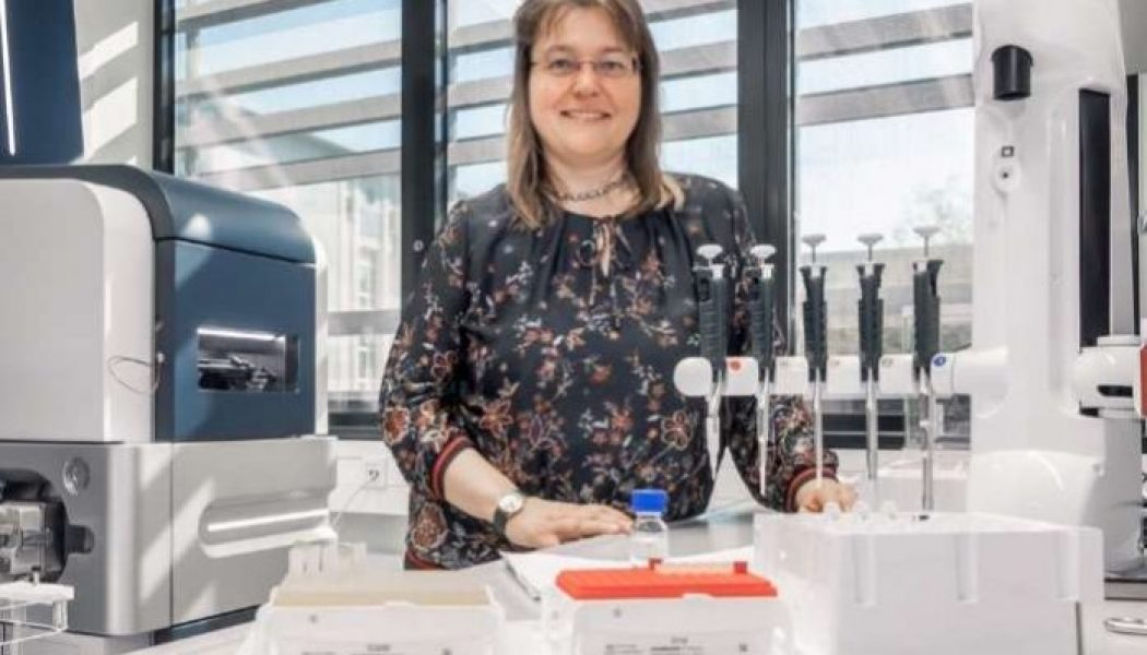 German pharmacists develop gargle test to detect coronavirus