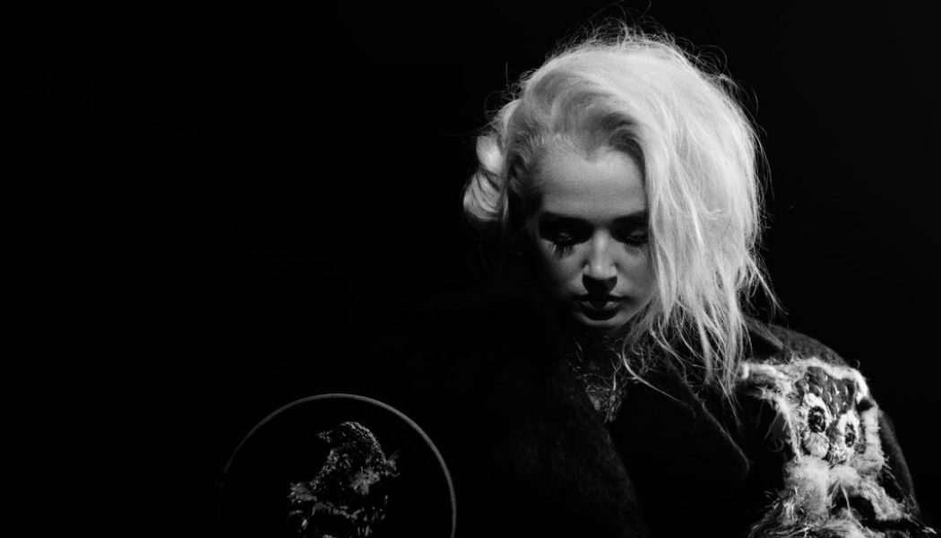 Hear Poppy’s Apocalyptic New Song ‘Khaos x4′