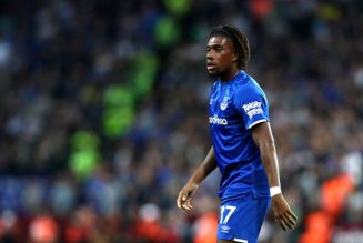 ‘Horrendous’, ‘Get rid’: Some Everton fans are hammering one player tonight