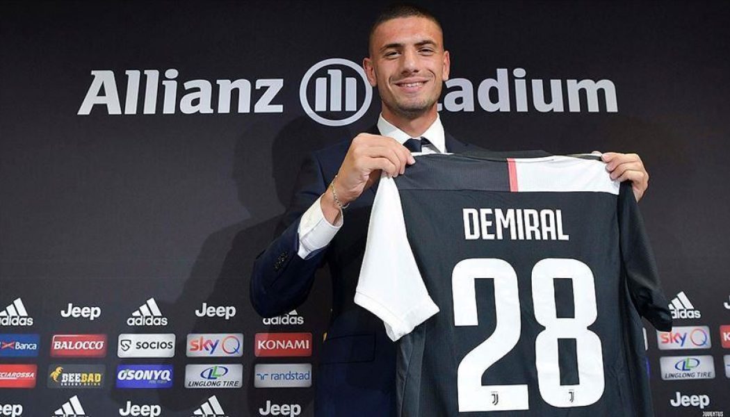 Leicester and Wolves join the race to sign 22-yr-old defender from European giants