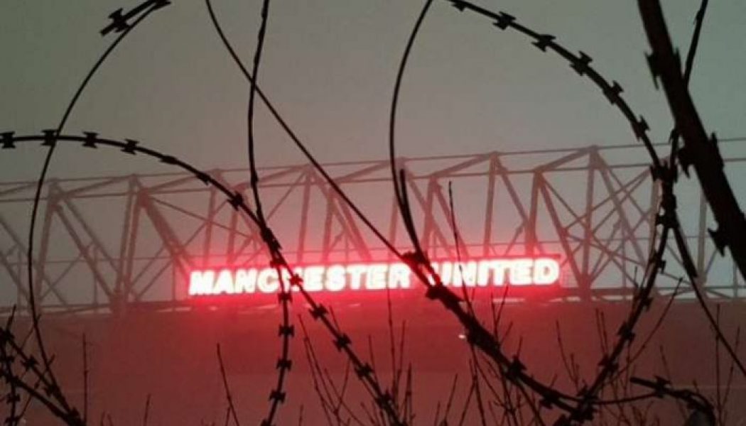 Manchester United halt summer transfer plans until season objective is reached